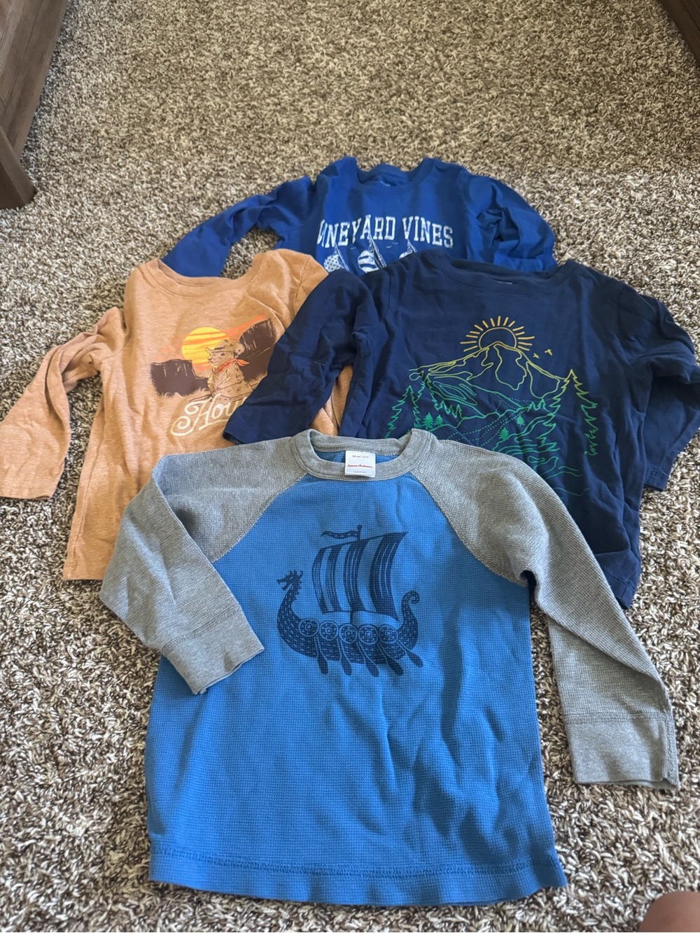 Vineyard Vines Navy Long-Sleeve Kids Tee with Mountain Graphic